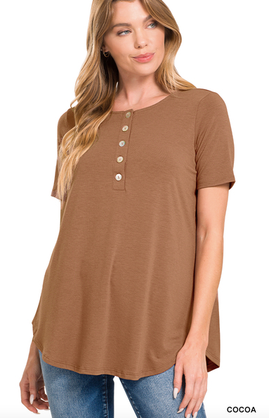 The Alana Short Sleeve Dolphin Hem Top